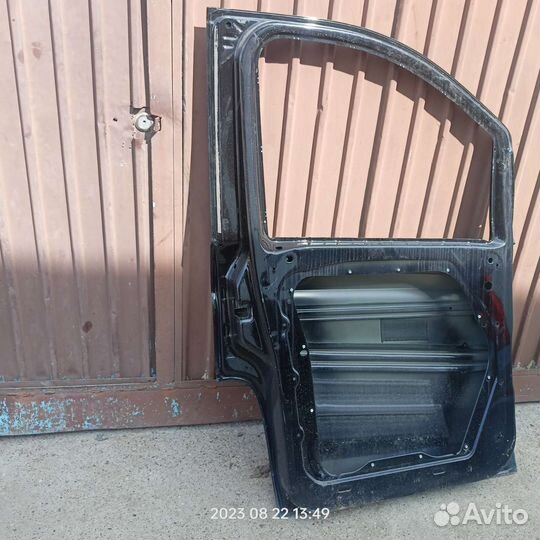 Передняя левая дверь mercedes vito w447