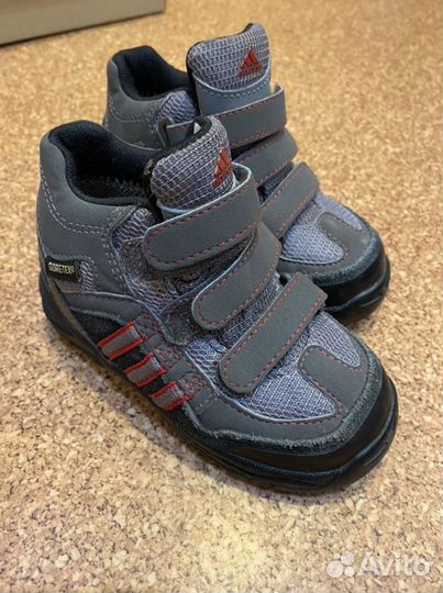 Кроссовки Adidas 21