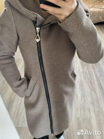 Пальто женское демисезонное с капюшоном