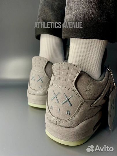 Кроссовки Nike Air Jordan 4 Retro Kaws