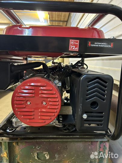 Бензогенератор инверторный, четырехтактный