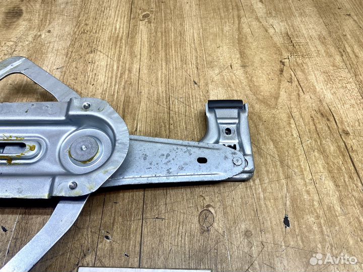 Стеклоподъемник задний правый Ford Focus 2 05-11г