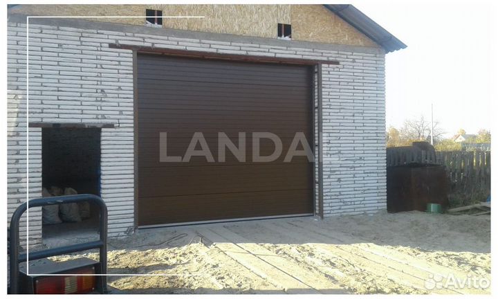 Секционные ворота