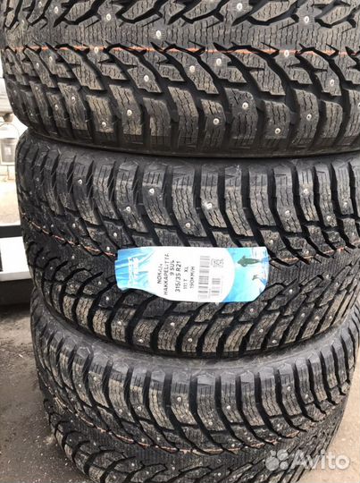 Nokian Tyres Hakkapeliitta 10p SUV 315/35 R21 и 285/40 R21