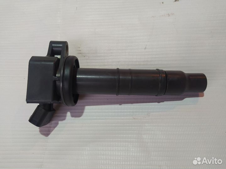 Катушка зажигания Тойота рав 4 2003 год, объем 2 л