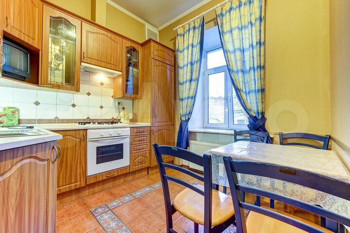 2-к. квартира, 55 м², 6/6 эт.