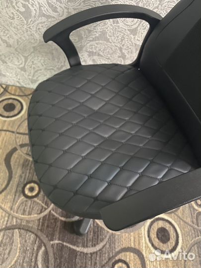 Компьютерное кресло