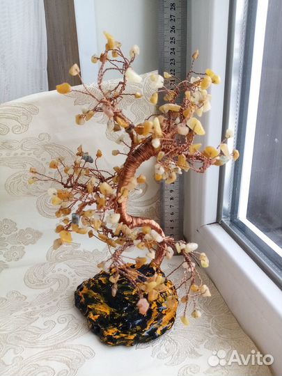 Бисерный водопад и деревья