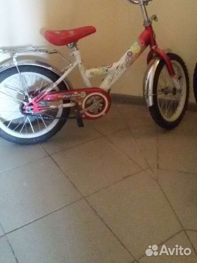 Детский велосипед с двумя доп.колёсиками,диам.16