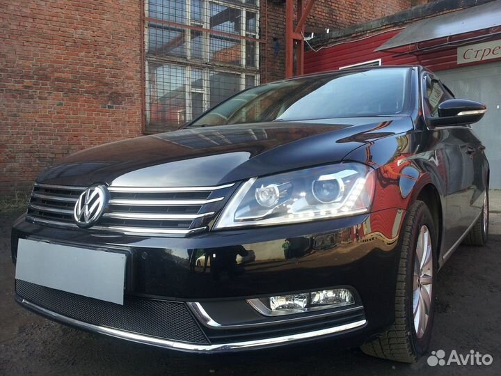 Volkswagen Passat B7 10-215 Сетка в решётку бампер