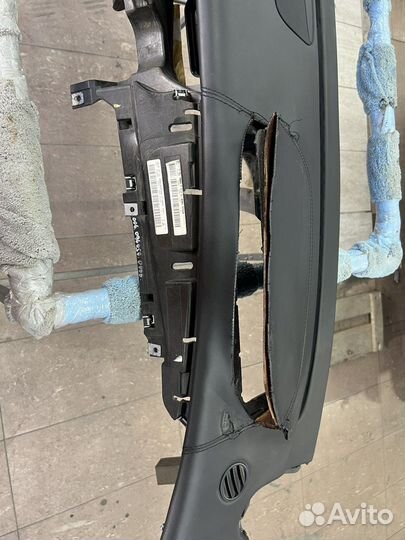 Панель прибора на Mercedes c219