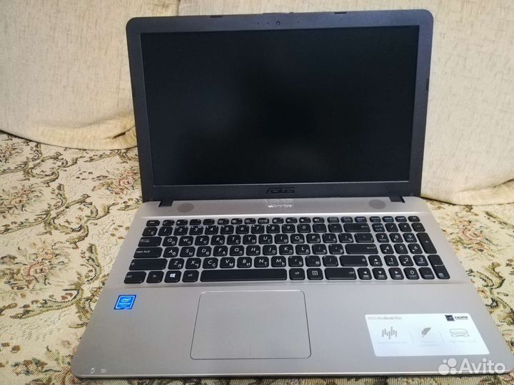 Ноутбук asus D541N