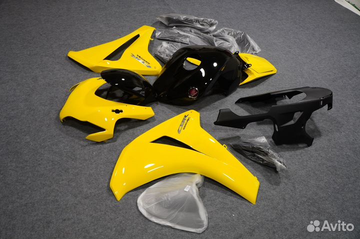 Комплект пластика на Honda CBR 1000RR 2008-2011