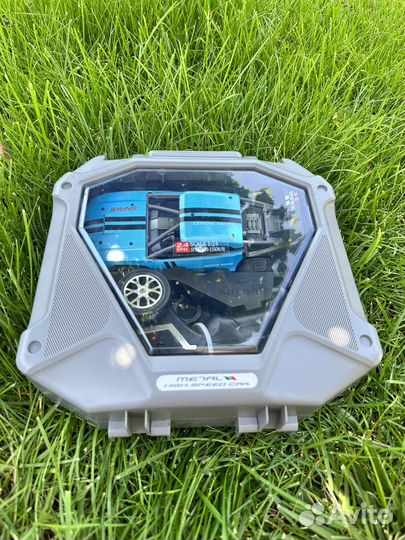 Игрушка машинка железная