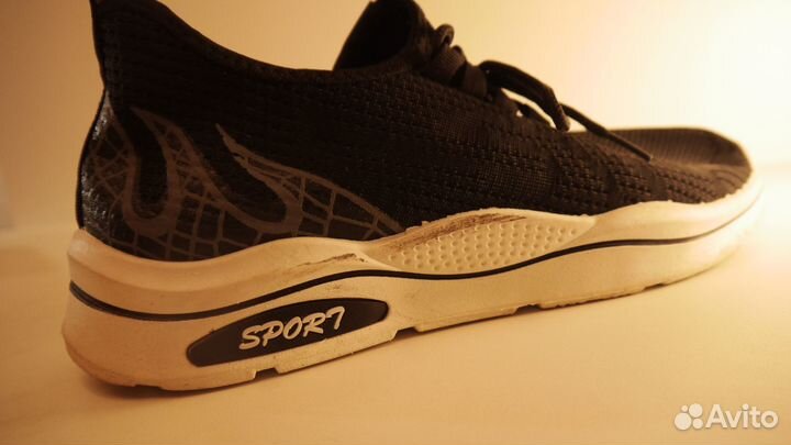 Кроссовки 42 размера