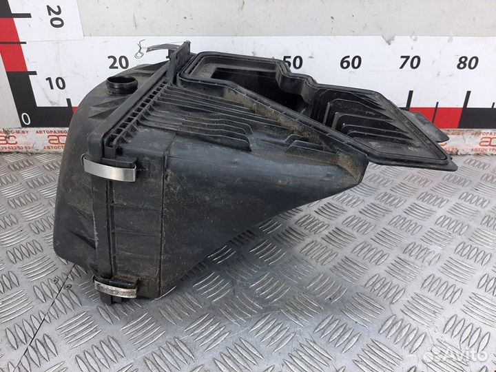 Корпус воздушного фильтра BMW 7 E65/E66/E67 2002