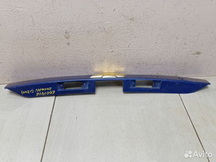 Накладка двери багажника