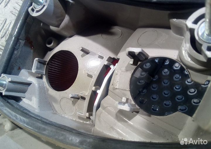 Фонарь задний наружный левый на Форд Мондео 4