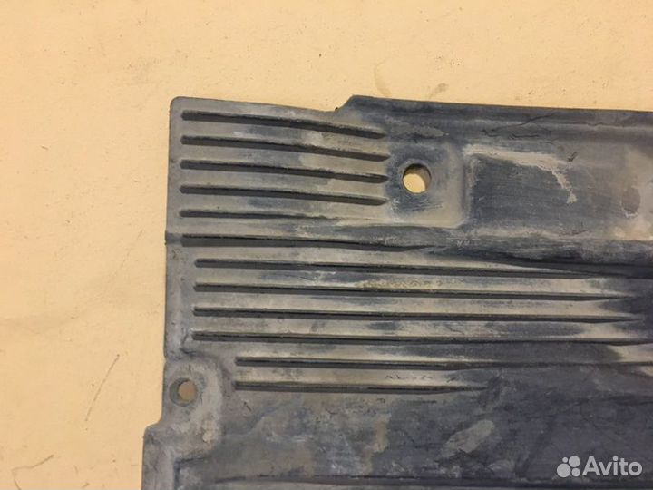 Защита антигравийная задняя правая Audi A6 C6