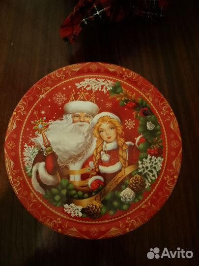 Коробки металлические Новогодние