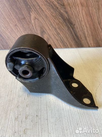 Подушка кпп левая Kia Shuma