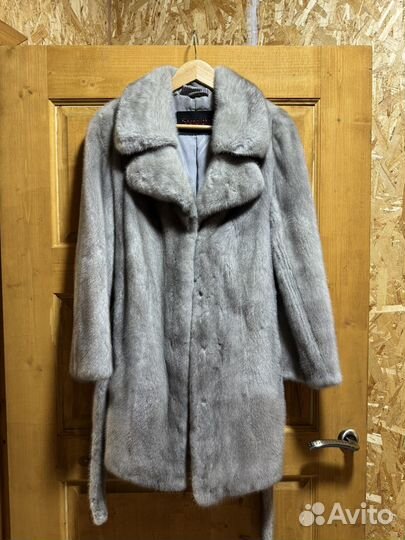 Шуба из голубой норки