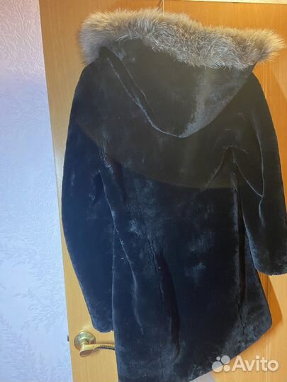 Шуба из мутона с капюшоном