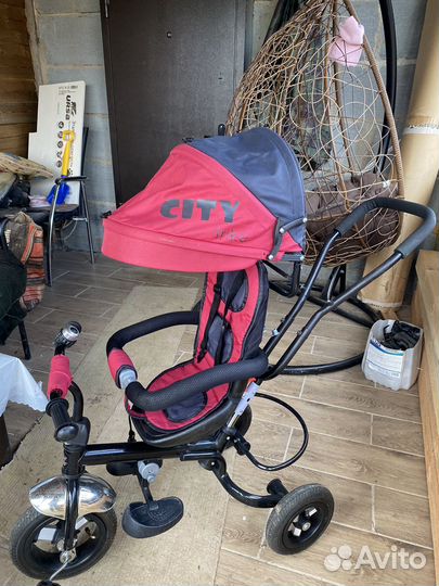 Трехколесный велосипед с родительской ручкой