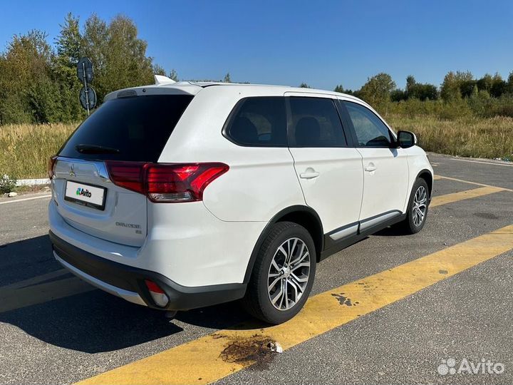 Mitsubishi Outlander 2.4 CVT, 2017, 170 000 км