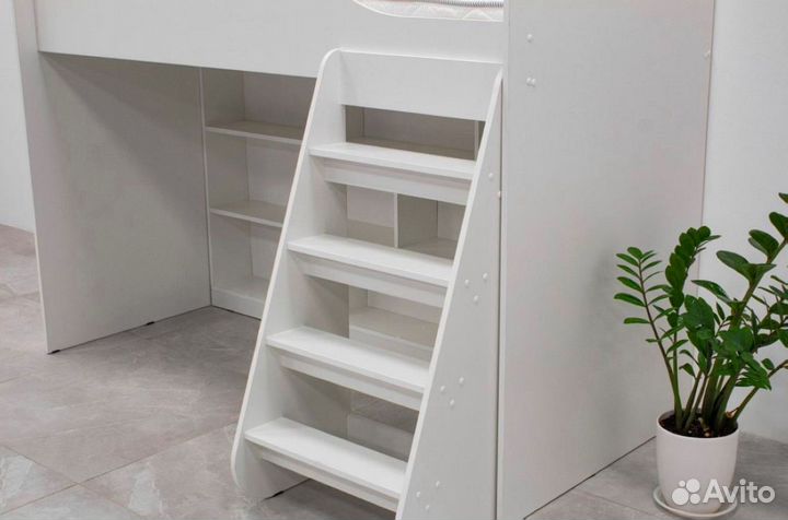 Кровать-чердак в детскую кр-07 белая