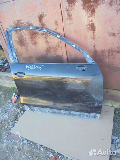Дверь передняя правая для VW Touareg 2010)