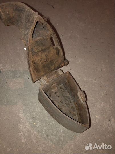 Старинный утюг