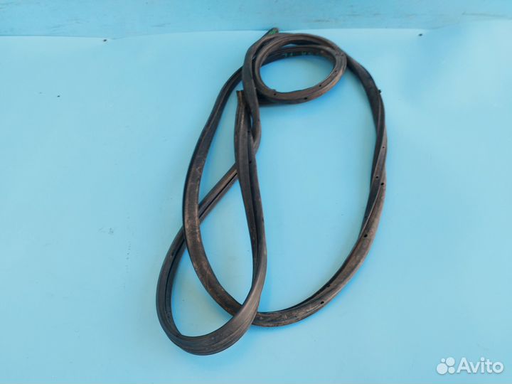 Уплотнитель двери передней левой для Mazda 3