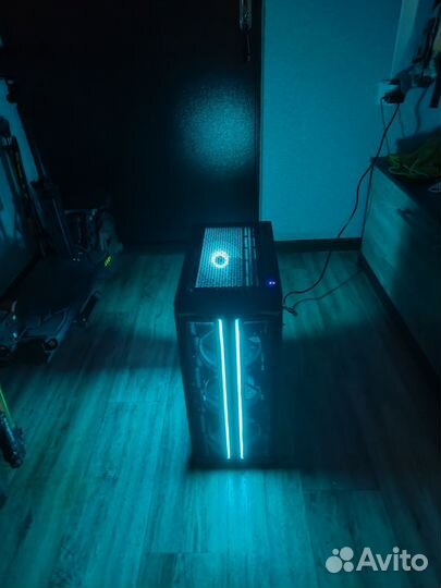 Корпус хорошо продуваемый с вентиляторами