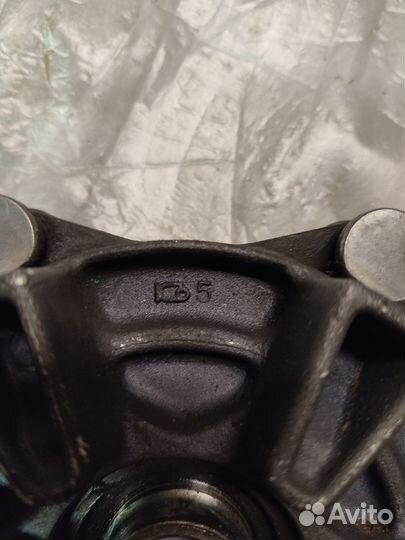 Honda CBR900RR CBR929RR Fireblade Задняя ступица