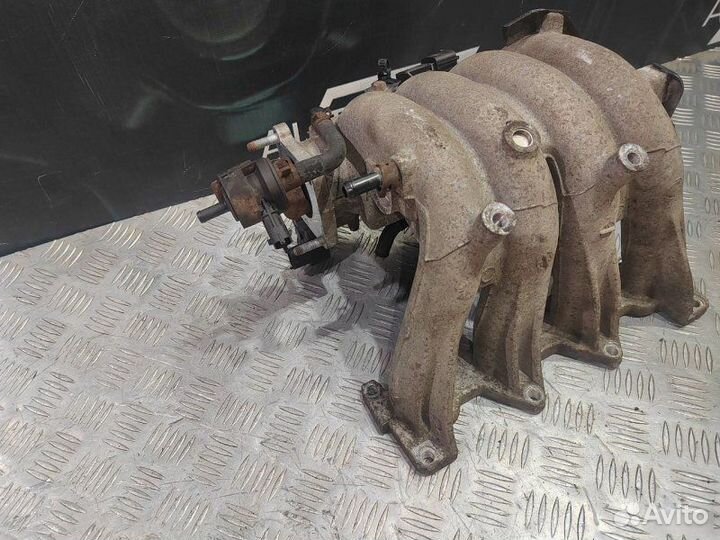 Впускной коллектор Hyundai Verna G4EE