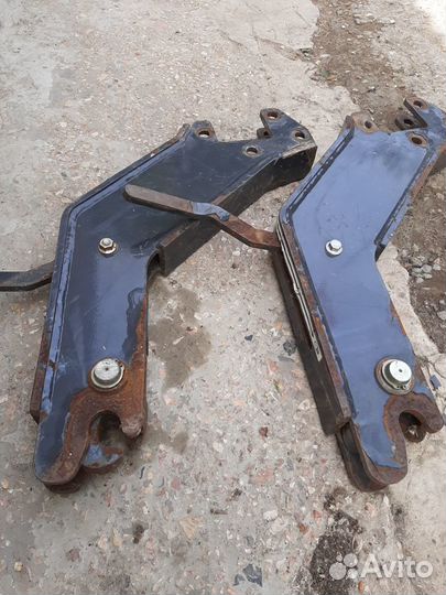 Продам крепёж для экскаваторной навески на Bobcat