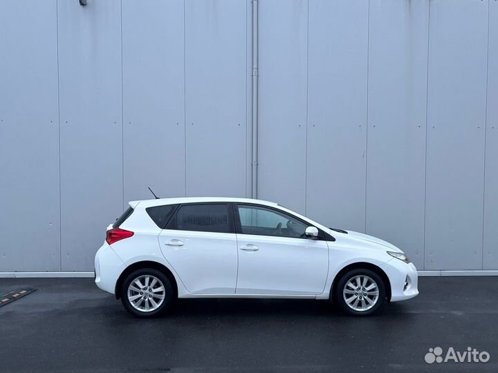 Toyota Auris 1.6 CVT, 2014, 145 400 км