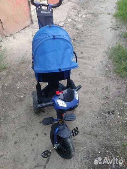 Трехколесный велосипед