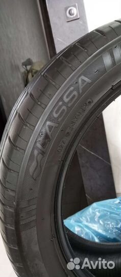 Lassa Driveways 215/50 R17 95