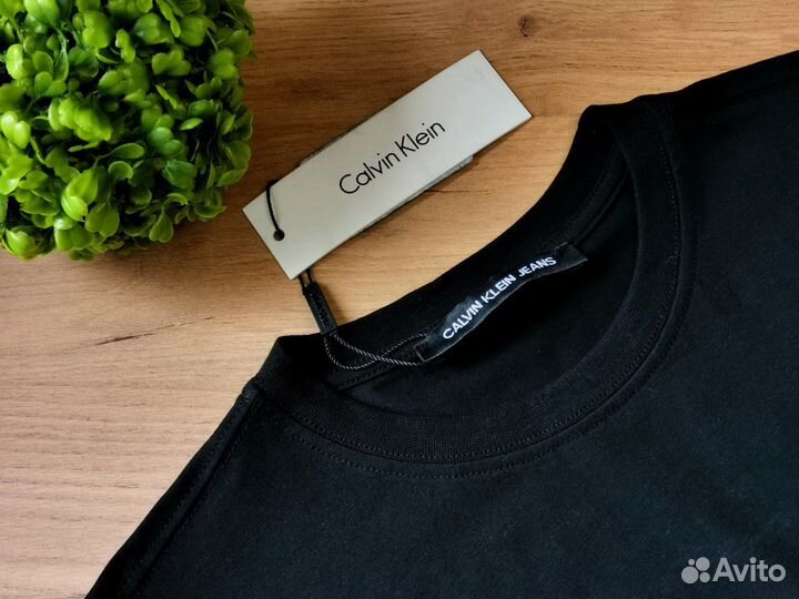 Футболка Calvin Klein