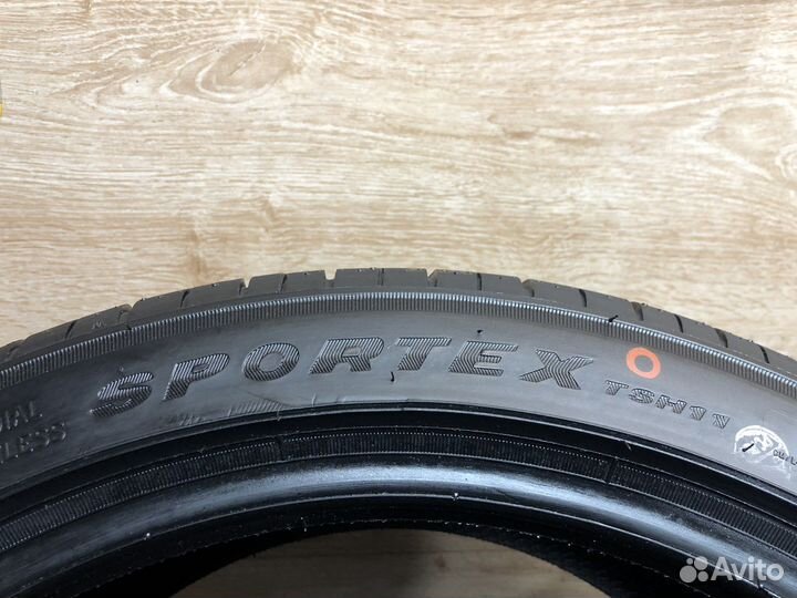 Triangle Sports TH201 235/40 R18 95Y