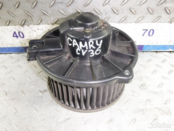 Моторчик отопителя Toyota Camry CV30