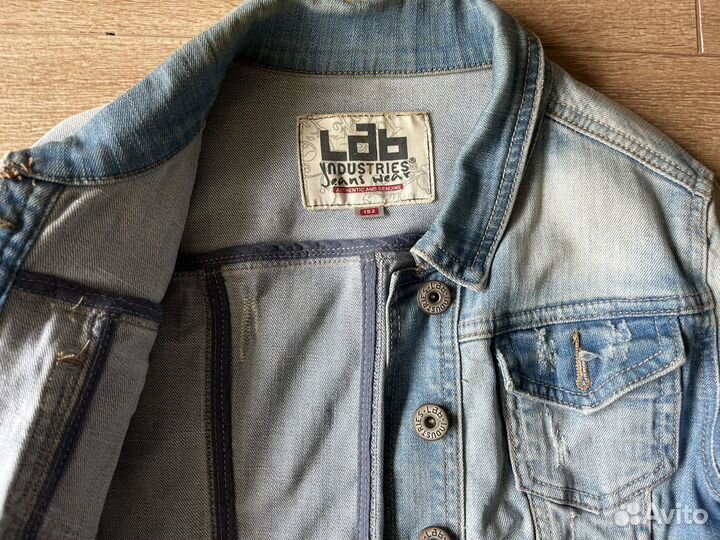 Джинсовая куртка