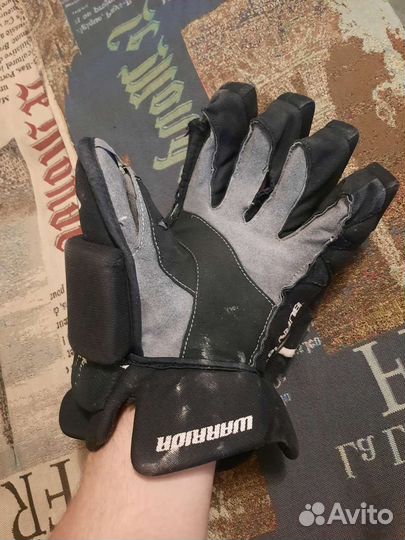 Крага хоккейная одна левая