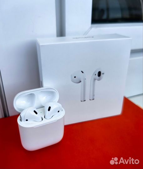 Наушники Apple AirPods