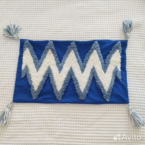 Чехол для подушки с кисточками