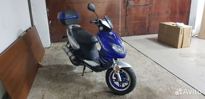 Скутер stels tactic 50