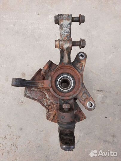 Поворотный кулак передний Chevrolet Aveo t250