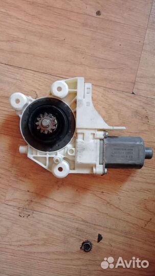 Моторчик стеклоподъемник левый правый Ford Focus 2